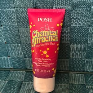 Perfectly POSH Chemical Attraction Face Mask